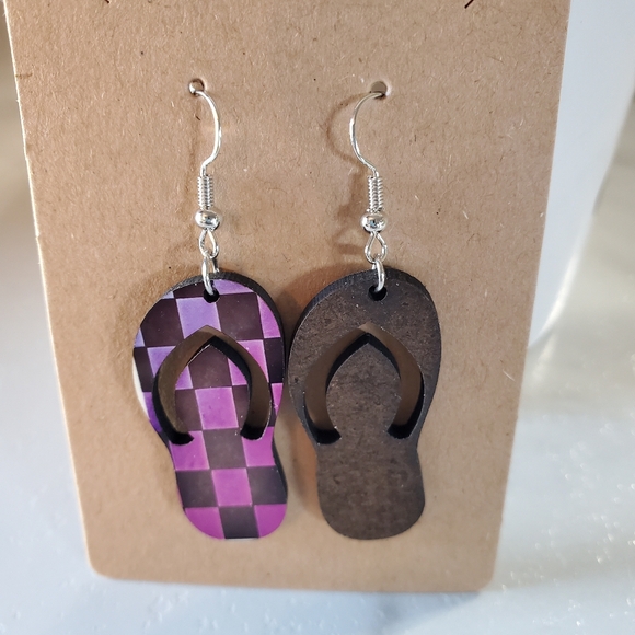 80's Style Shades of Purple Checker Board Flip Flop Earrings - Picture 4 of 9